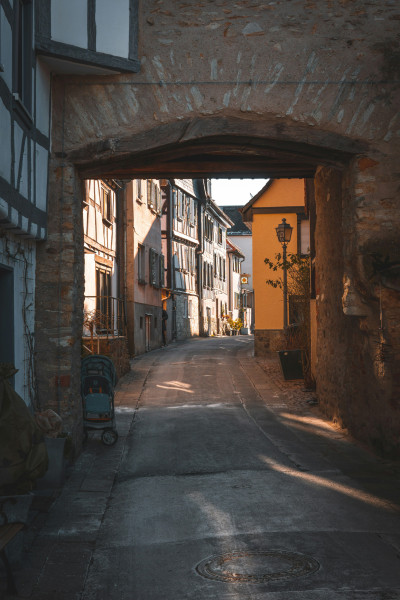View through an archway onto a street in Kronberg